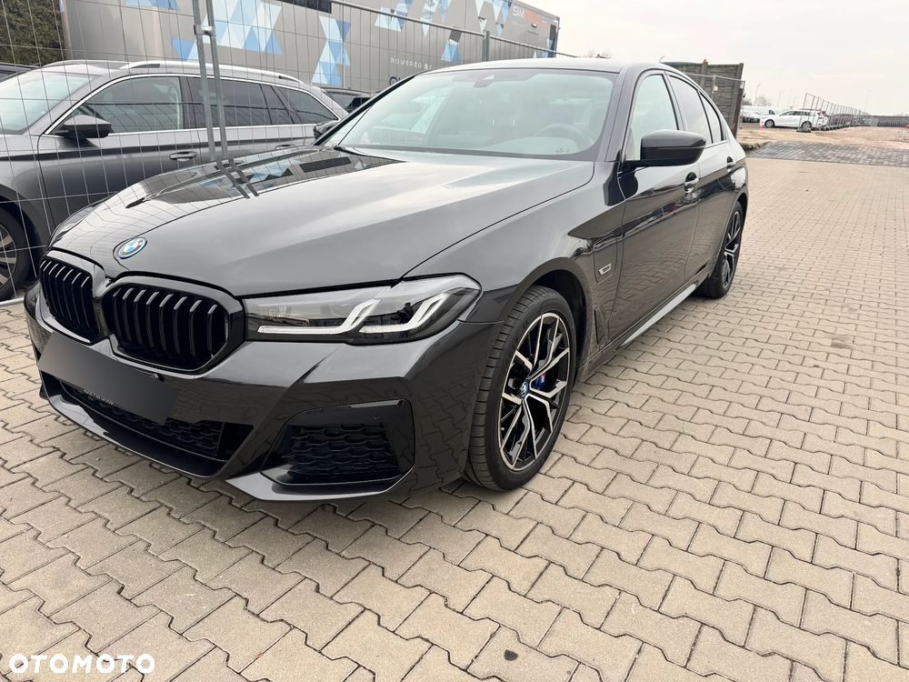 BMW Seria 5 ver-530e-xdrive-m-sport-sport - 16