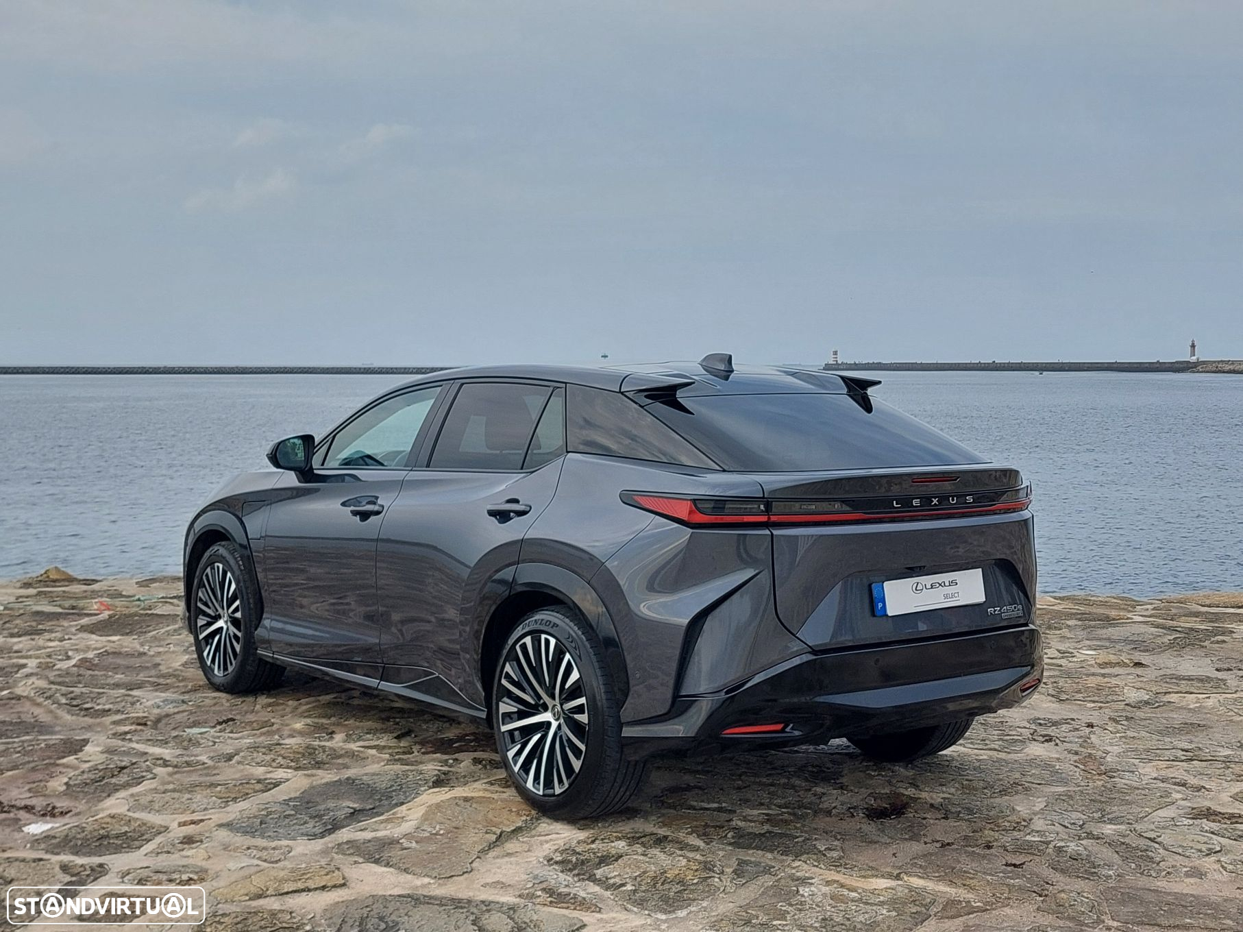 Lexus RZ 450e Luxury - 4
