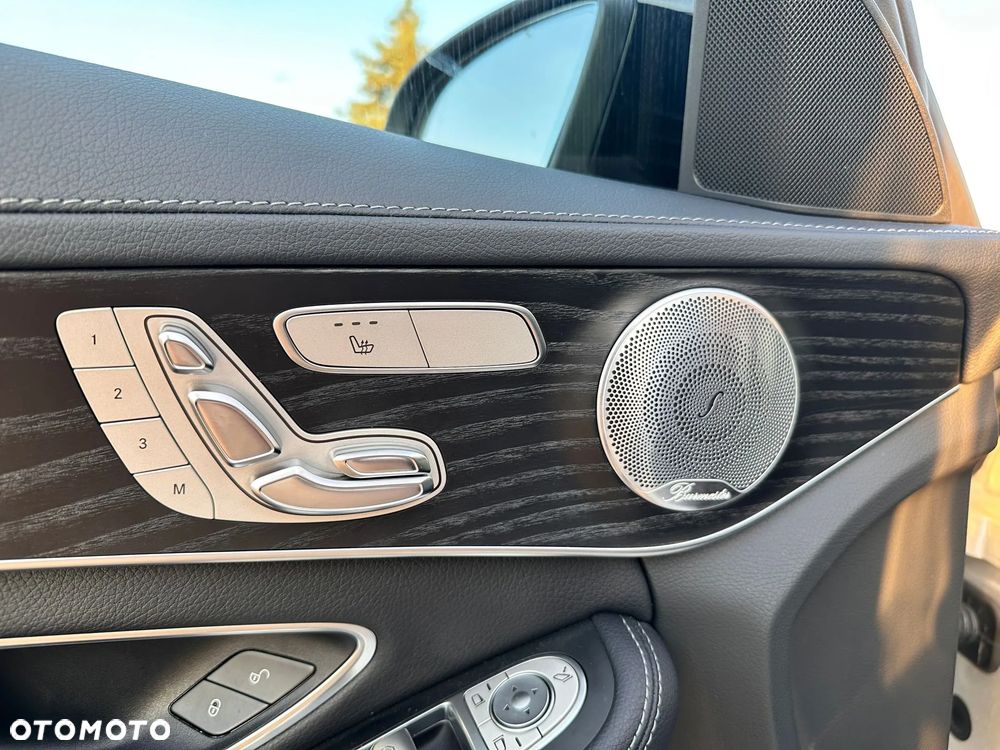 Mercedes-Benz Klasa C AMG 43 4Matic 9G-TRONIC - 14