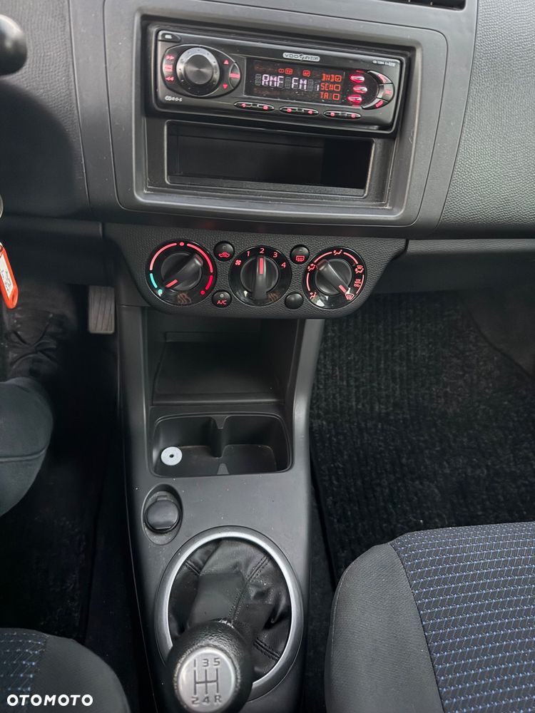 Suzuki Swift 1.3 Club - 17