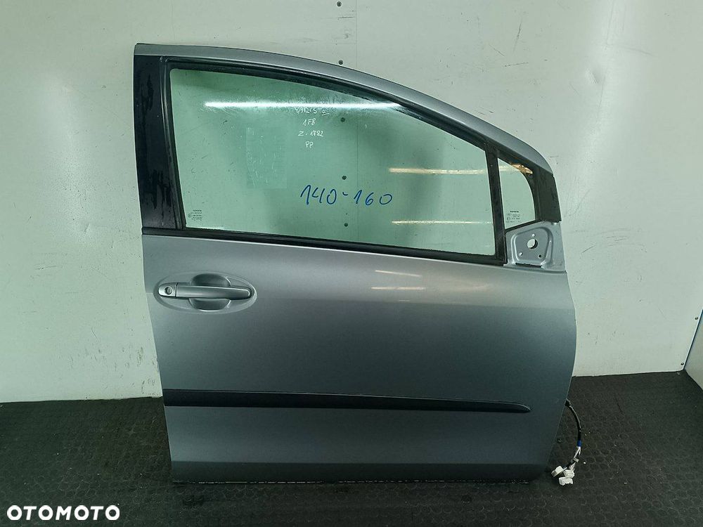 DRZWI PRZÓD PRAWY TOYOTA YARIS II 1F8 - 1