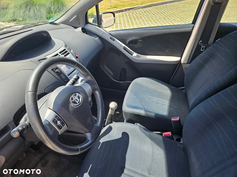 Toyota Yaris 1.0 Luna A/C - 8