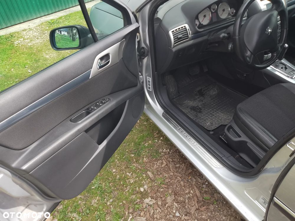 Peugeot 407 - 12