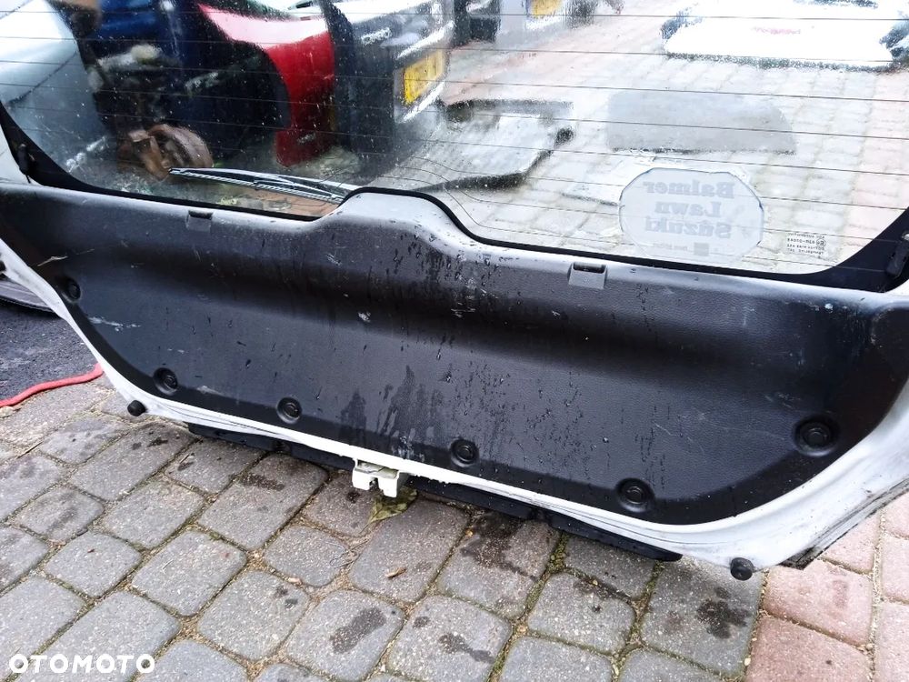 KLAPA Z SZYBĄ SUZUKI SWIFT 10-17 - 4