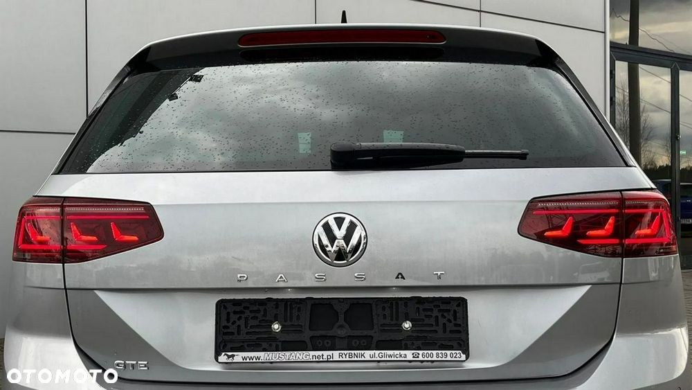 Volkswagen Passat - 10