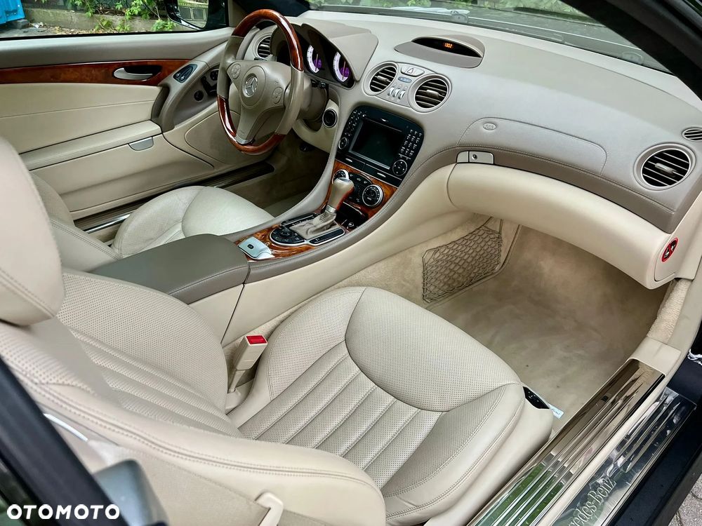 Mercedes-Benz SL 500 - 24
