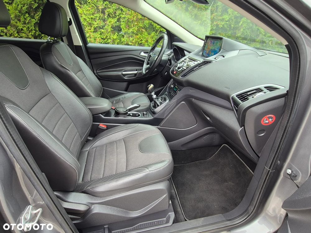 Ford Kuga 2.0 TDCi Titanium - 32