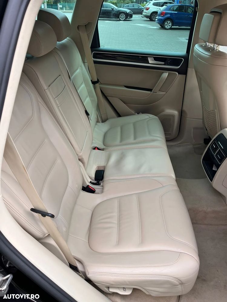 Volkswagen Touareg - 12