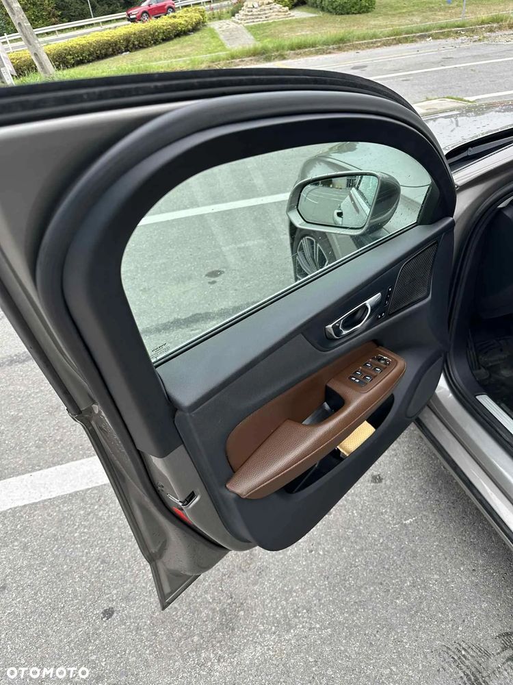 Volvo V60 D4 Inscription - 11