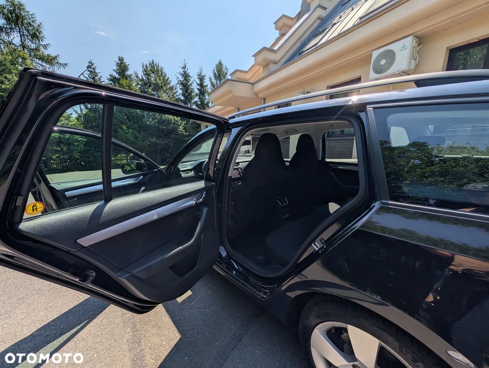 Skoda Octavia 2.0 TDI Style DSG - 22