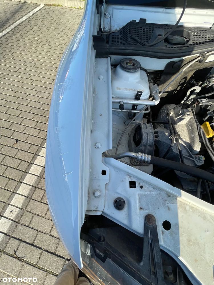 Dacia Duster 1.6 16V 4x4 Laureate - 24