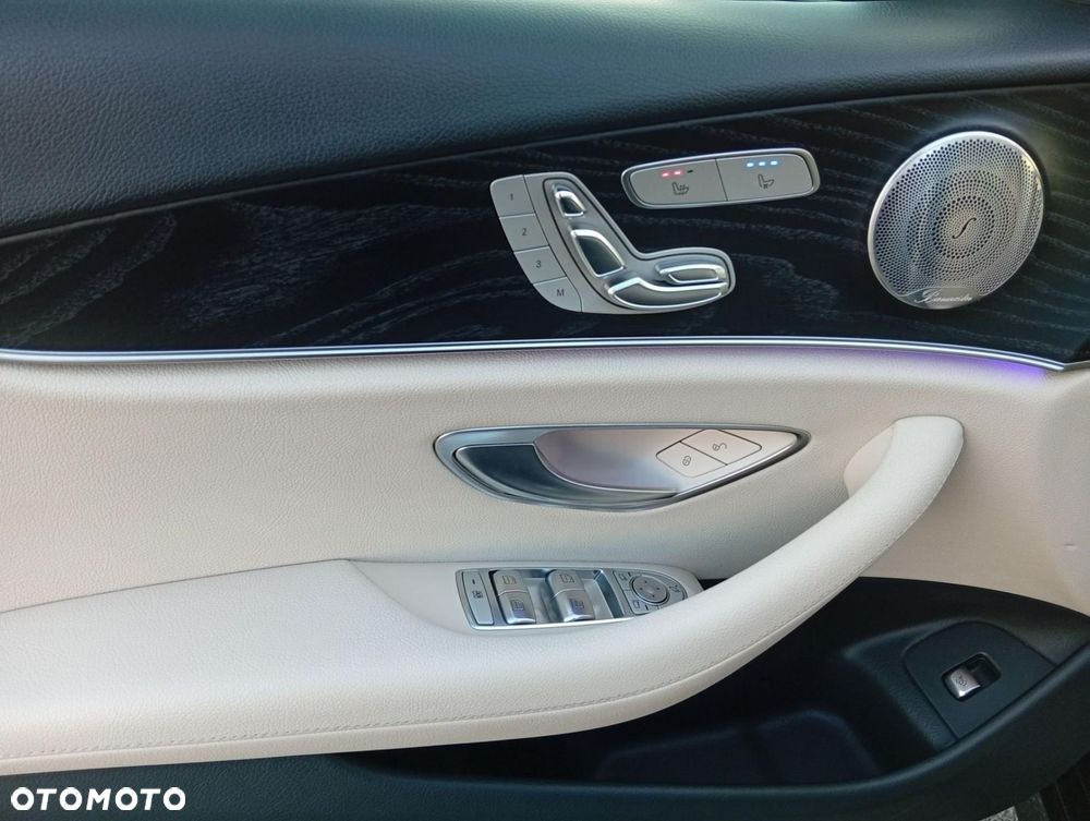 Mercedes-Benz Klasa E - 9