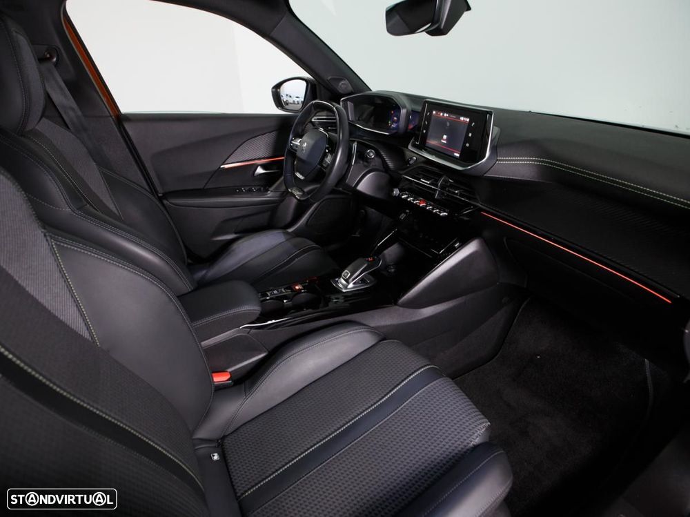 Peugeot 2008 1.5 BlueHDi GT EAT8 - 11