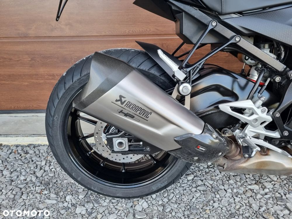 BMW S - 23