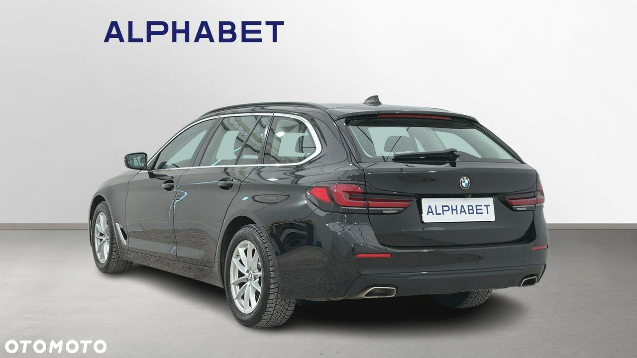 BMW Seria 5 520i - 4
