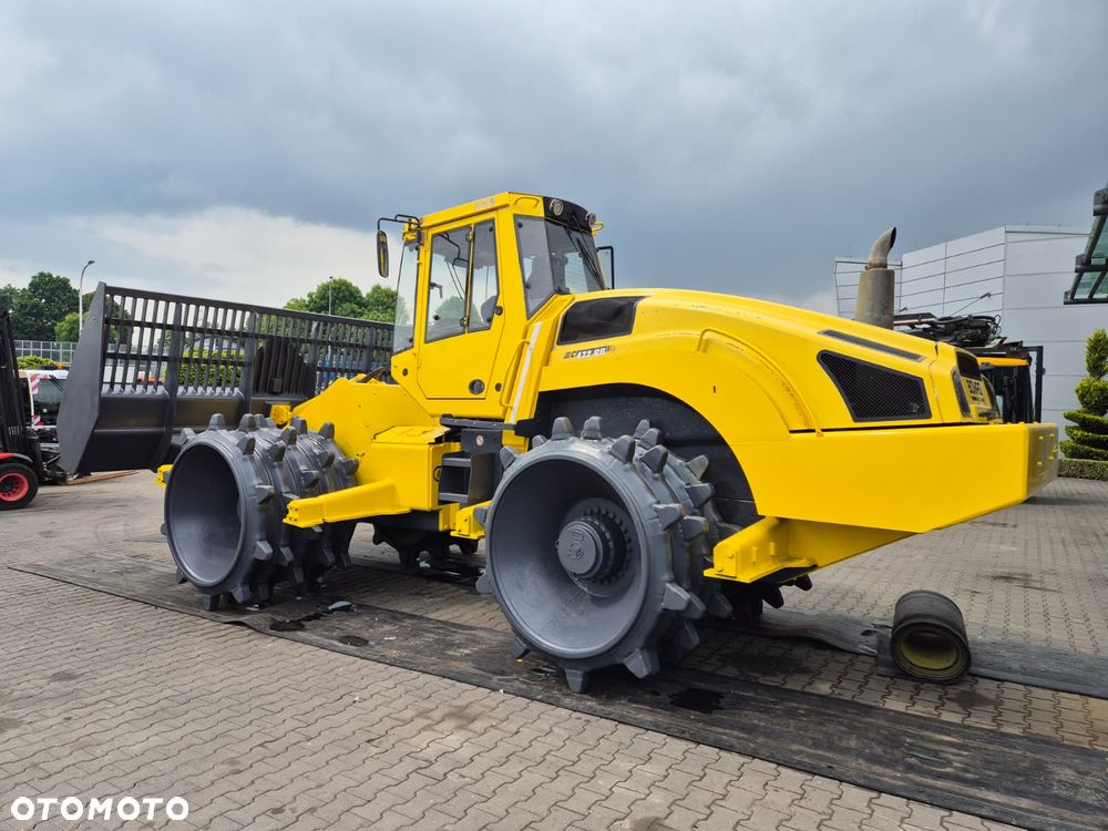 Bomag BC472 RB / KOMPAKTOR ODPADÓW / KOMPAKTOR WYSYPISKOWY 24T / ZGNIATARKA ODPADÓW / MASZYNA DO ZAGĘSZCZANIA ODPADÓW / DO SKŁADOWISK ODPADÓW / SERWISOWANY / 1 WŁ. - 11