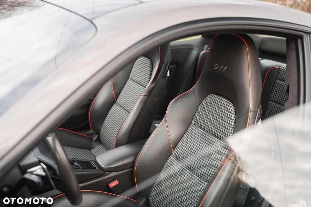 Porsche 911 Carrera 4S PDK - 10