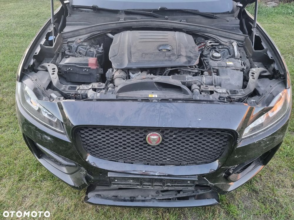 Jaguar F-Pace 20d AWD R-Sport - 12
