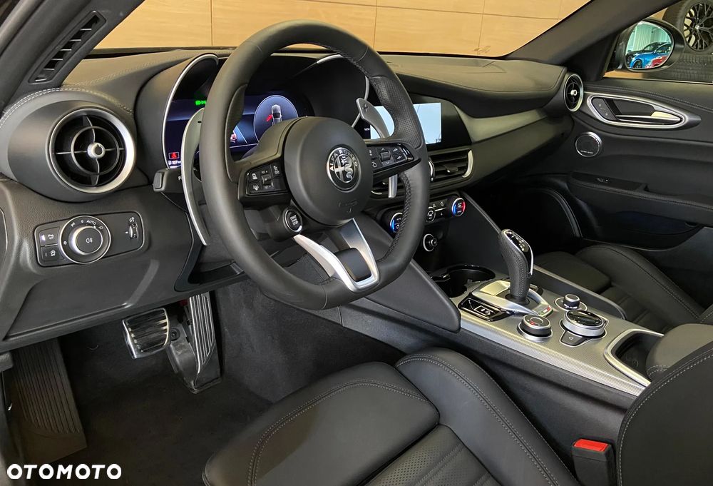 Alfa Romeo Giulia 2.0 Turbo Veloce Q4 - 8
