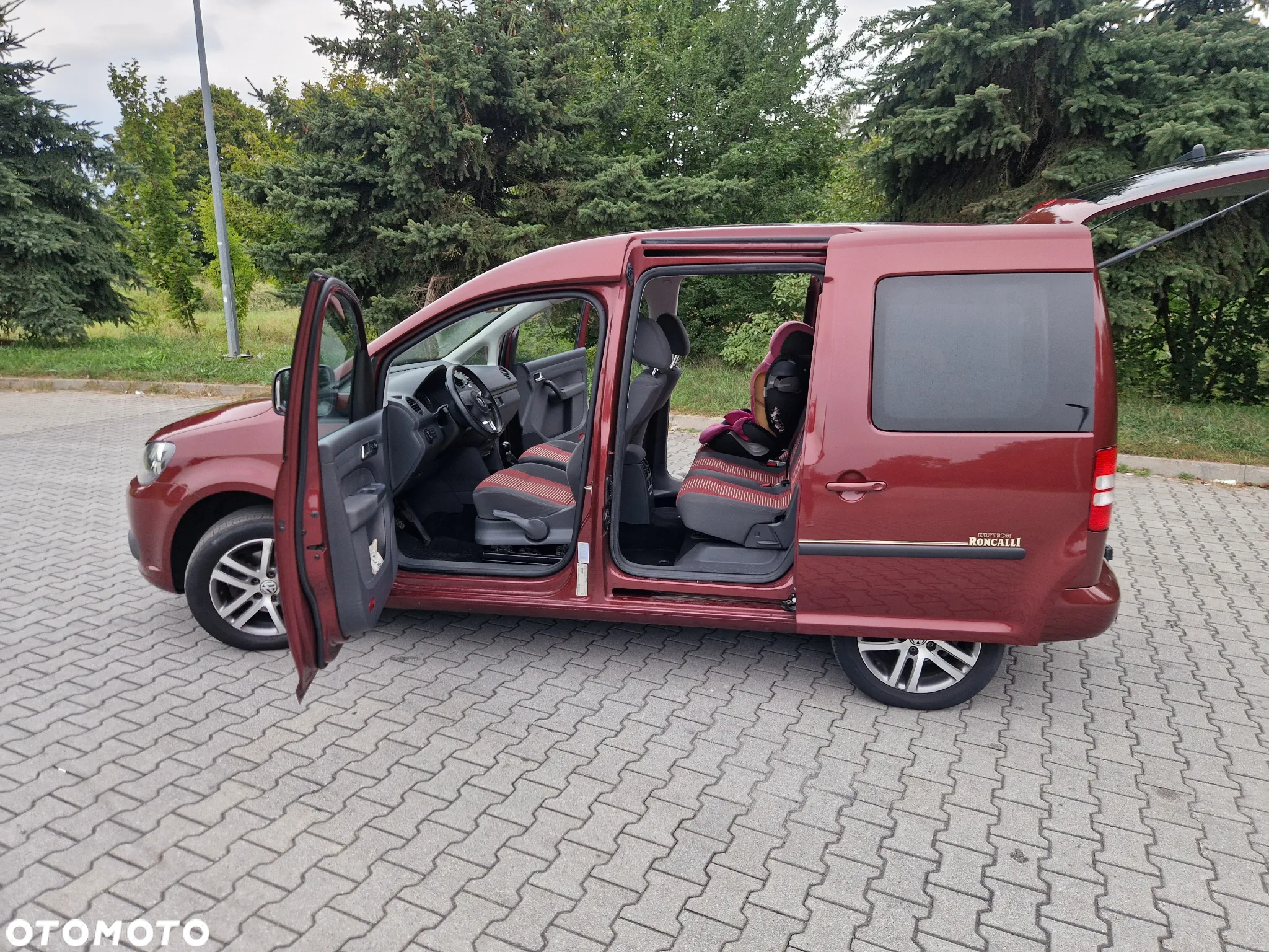 Volkswagen Caddy 1.2 (7-Si.) Edition 30 - 11