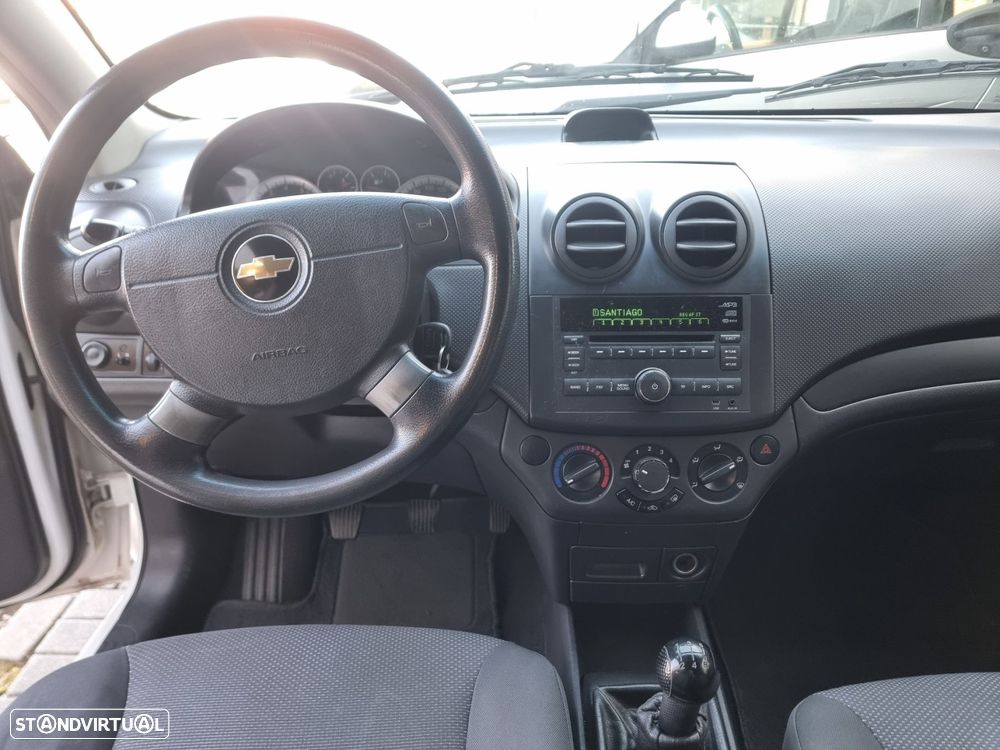 Chevrolet Aveo 1.2 L - 8