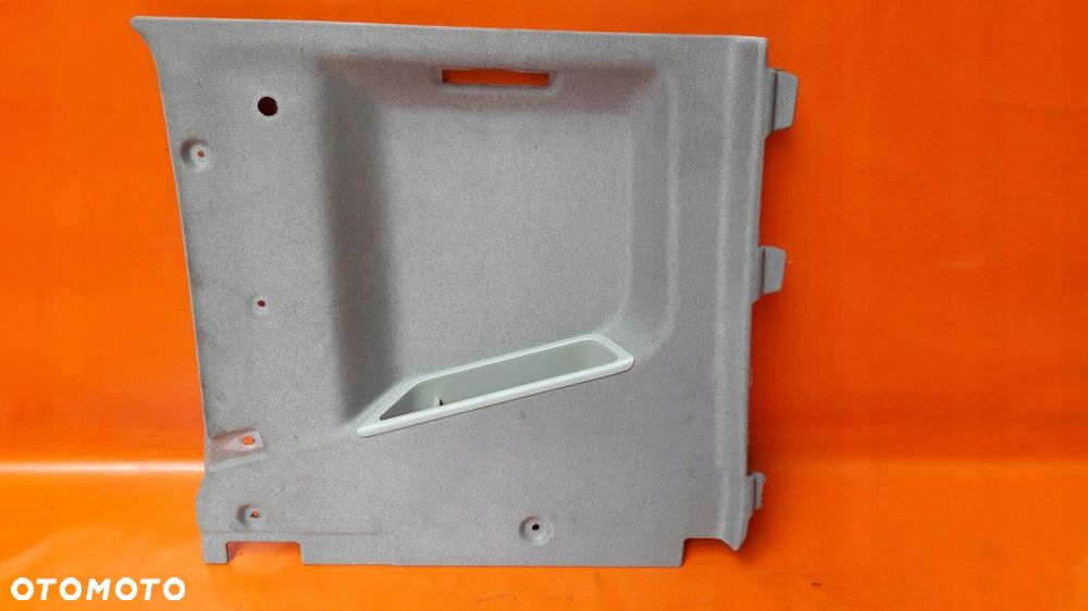 VOLVO FH13 TAPICERKA KABINY PRAWA - 1