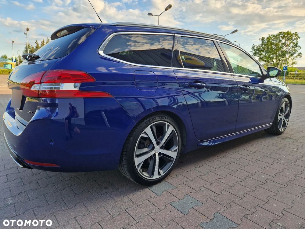 Peugeot 308 - 8