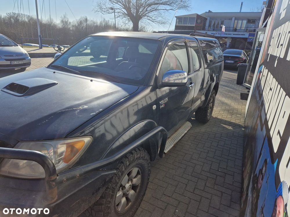 Toyota Hilux - 4