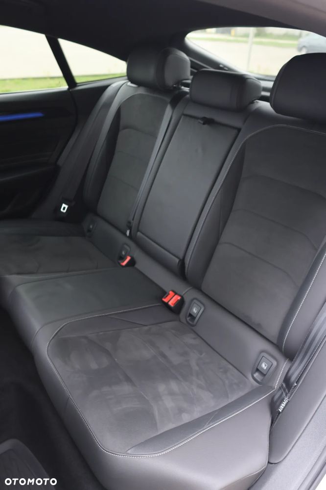 Volkswagen Arteon 2.0 TSI R-Line DSG - 28
