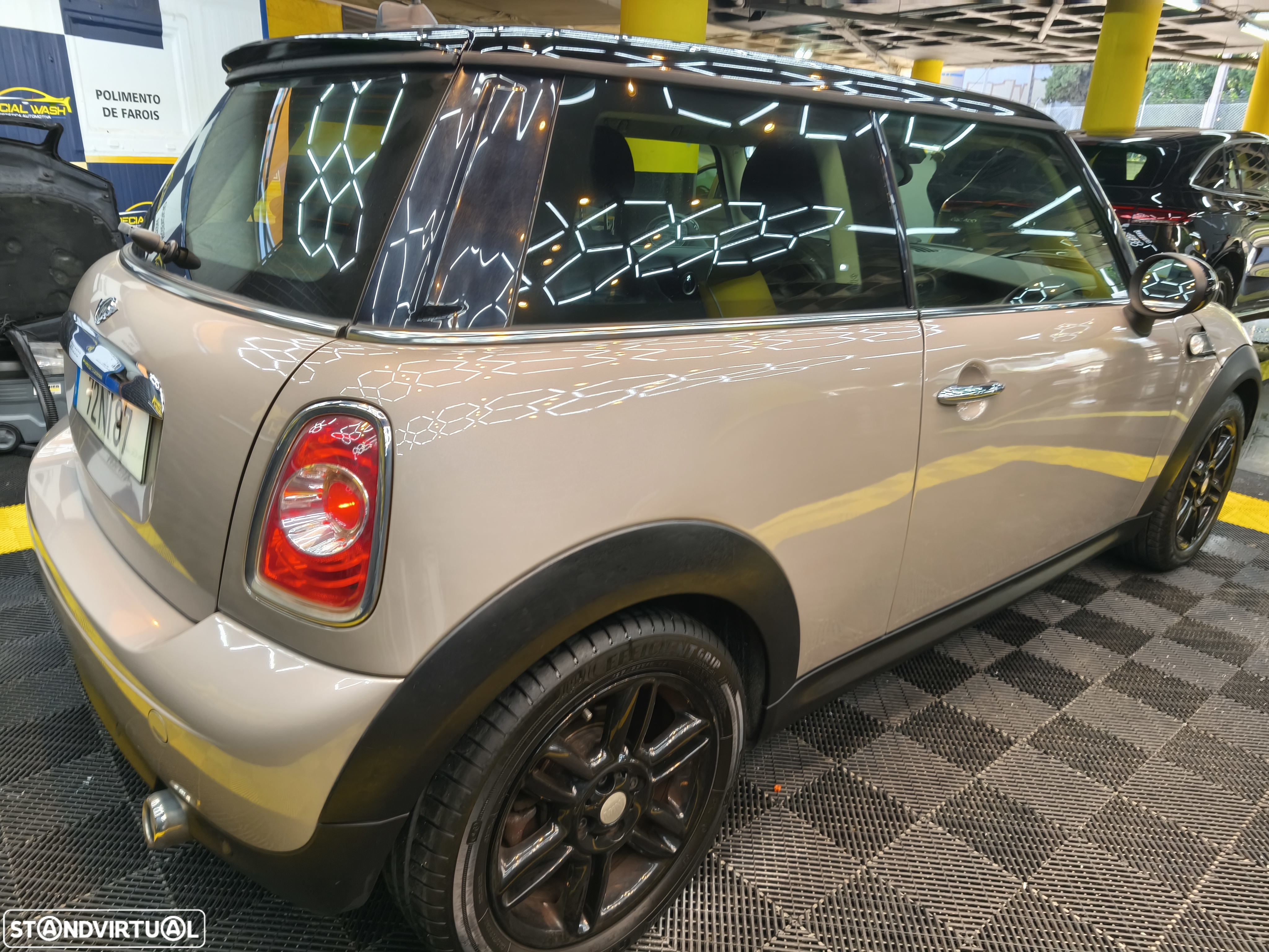 MINI 3 Portas One D - 9