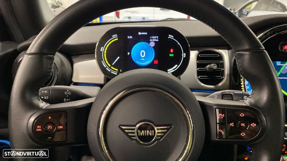 MINI 3 Portas Cooper SE Essential - 5