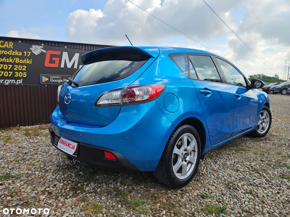 Mazda 3 1.6 Active + - 12