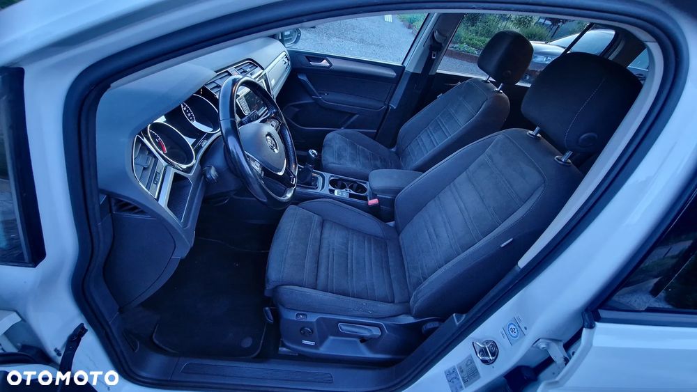 Volkswagen Touran 1.6 TDI SCR (BlueMotion Technology) Comfortline - 13