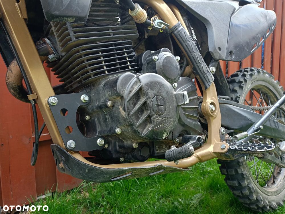 ASIX XB-88 250cc - 4