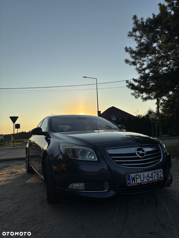 Opel Insignia - 1