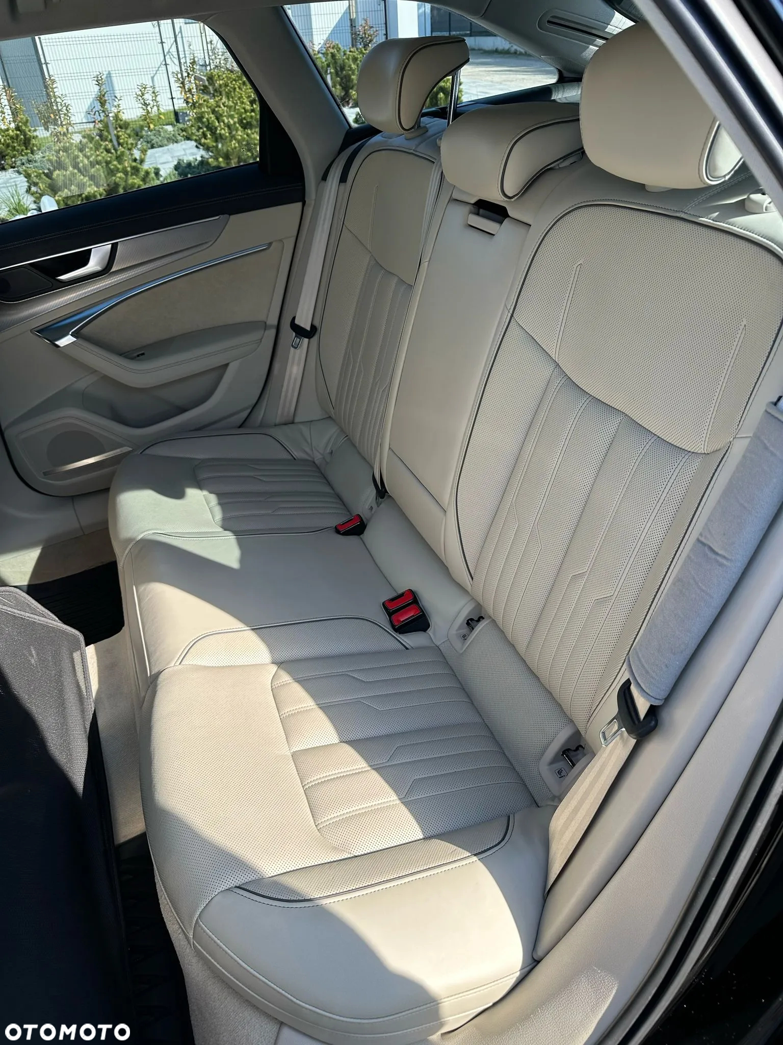 Audi A6 - 6