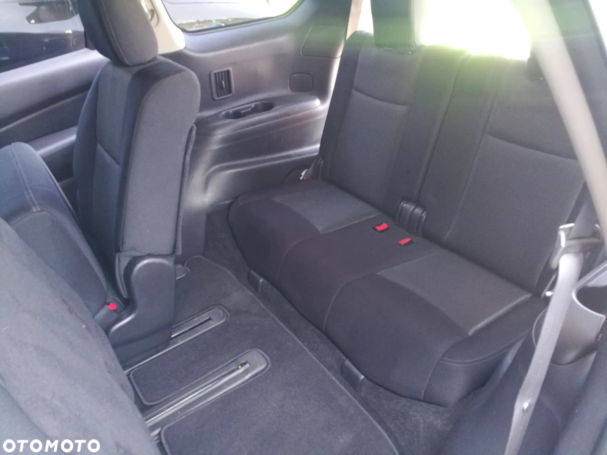 Nissan Pathfinder - 16