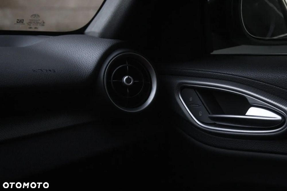 Alfa Romeo Giulia 2.0 Turbo 16V AT8-Q4 Ti - 16