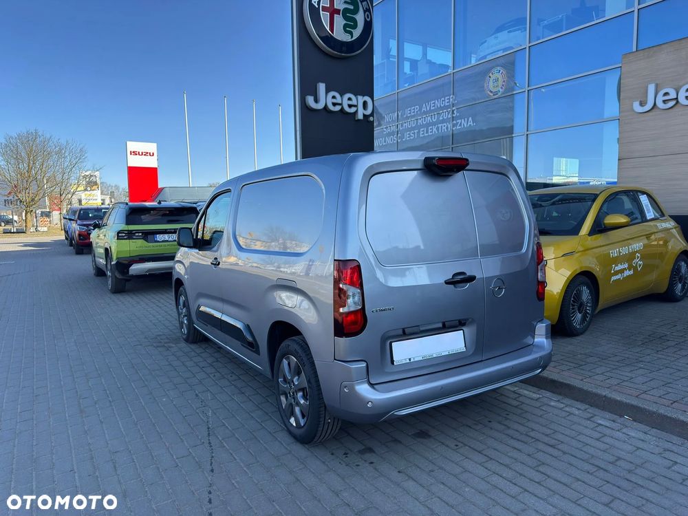Opel Combo Cargo Mtech - 9