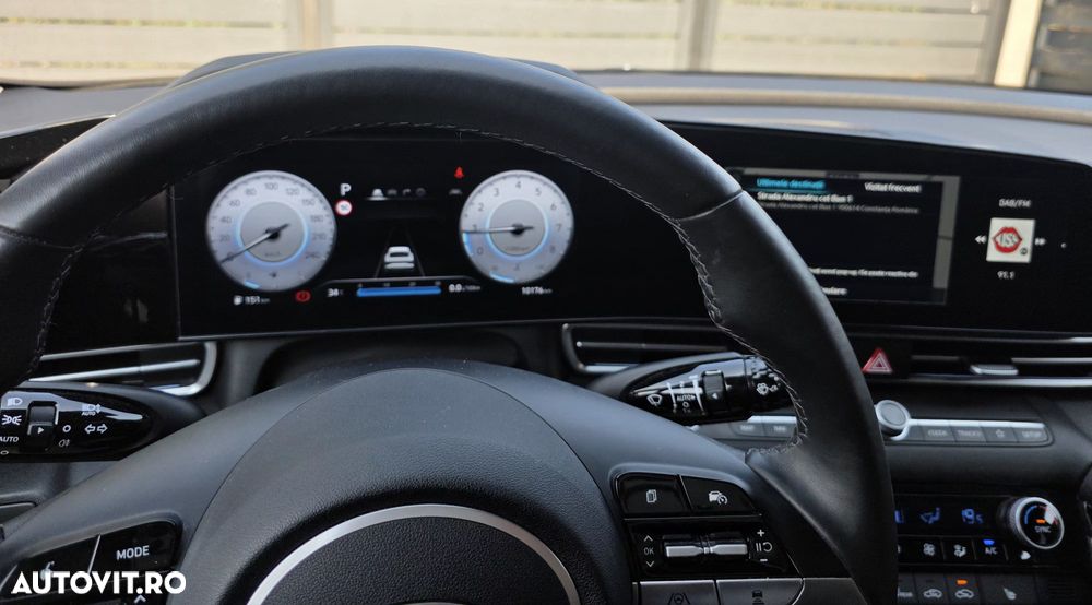 Hyundai Elantra 1.6 l 123 CP CVT Exclusive Navi - 33