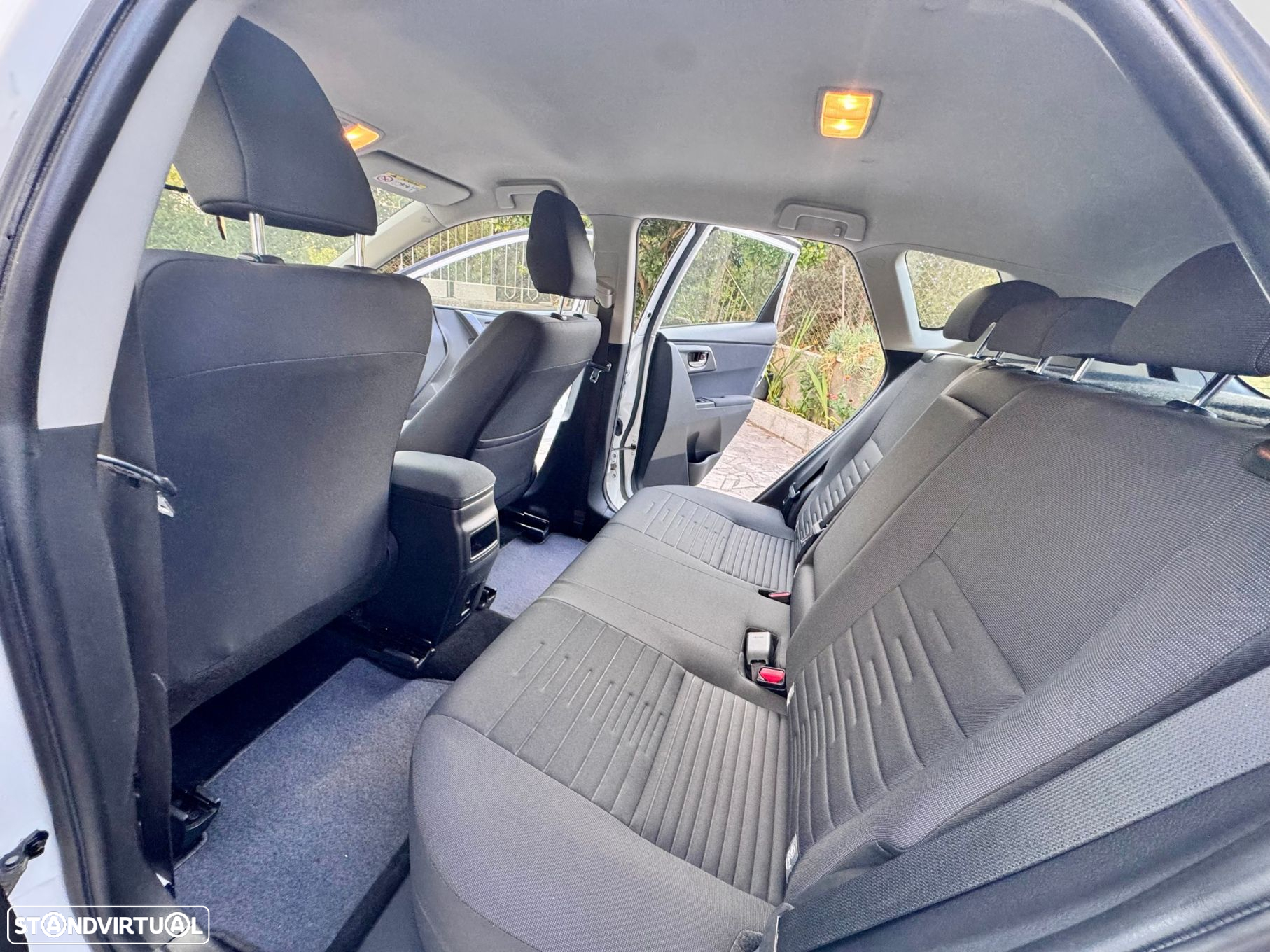 Toyota Auris 1.2T Exclusive - 36