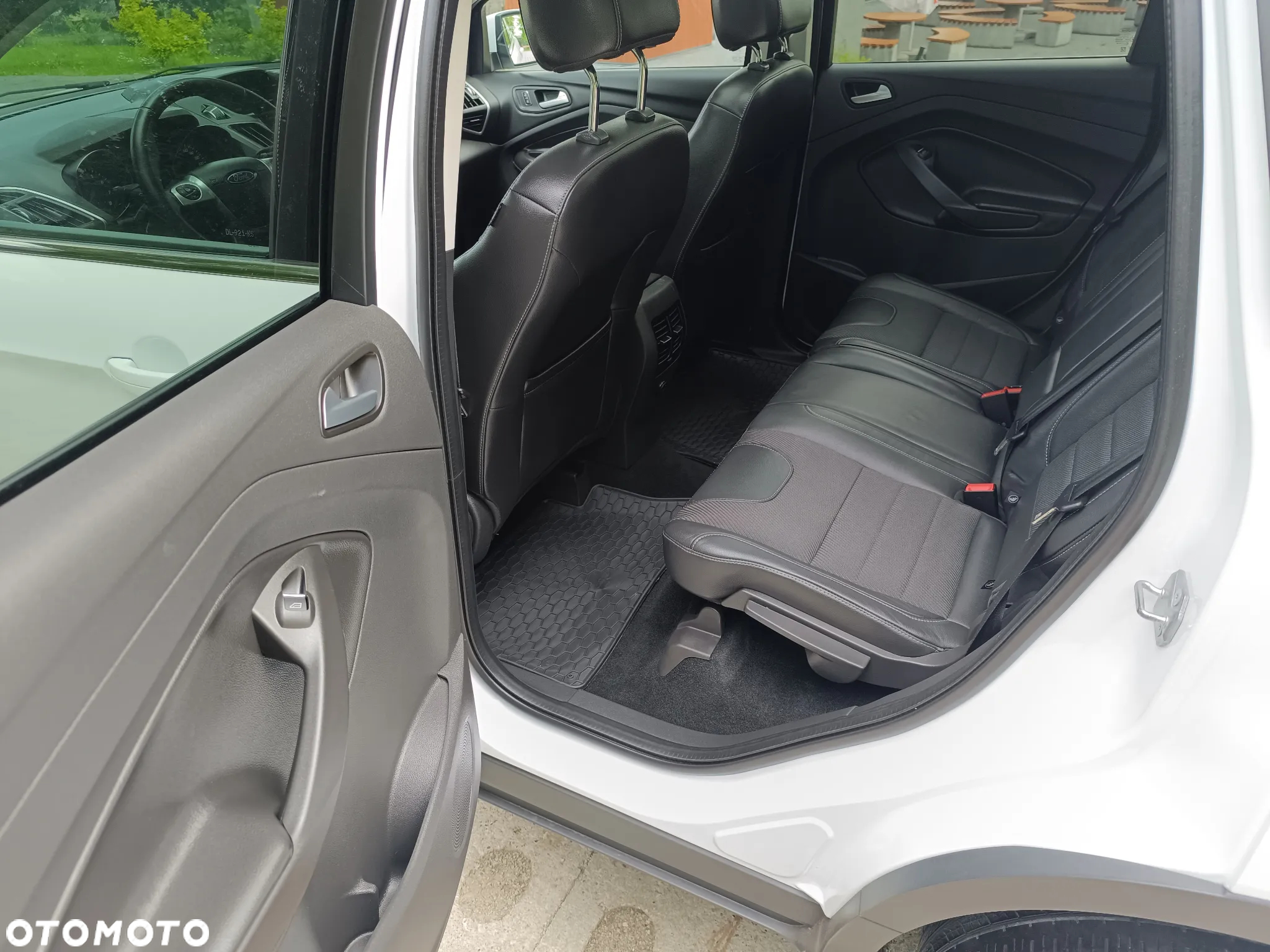 Ford Kuga 1.6 EcoBoost 2x4 Trend - 27