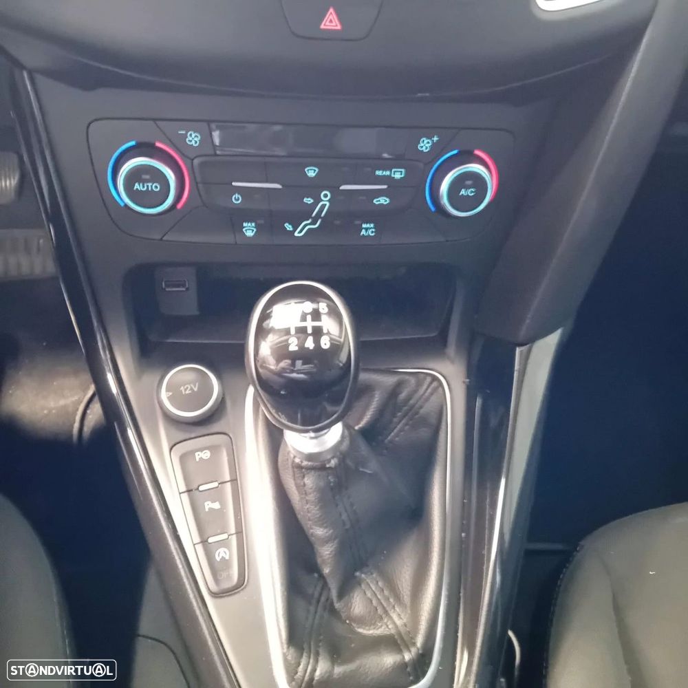 Ford Focus 1.5 TDCi ECOBlue Titanium - 30