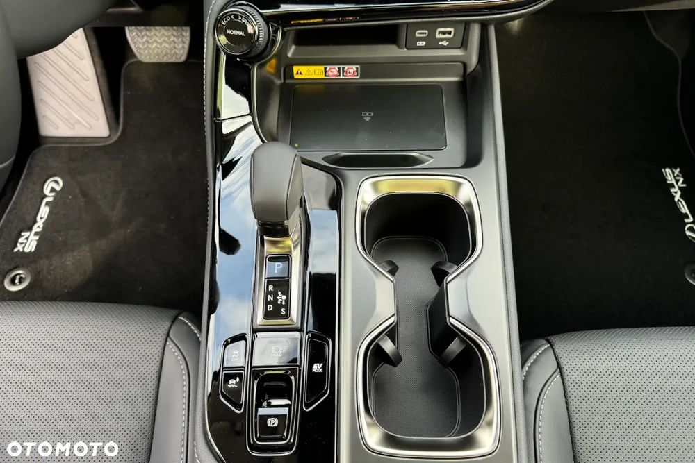 Lexus NX 350h Prestige 2WD - 29