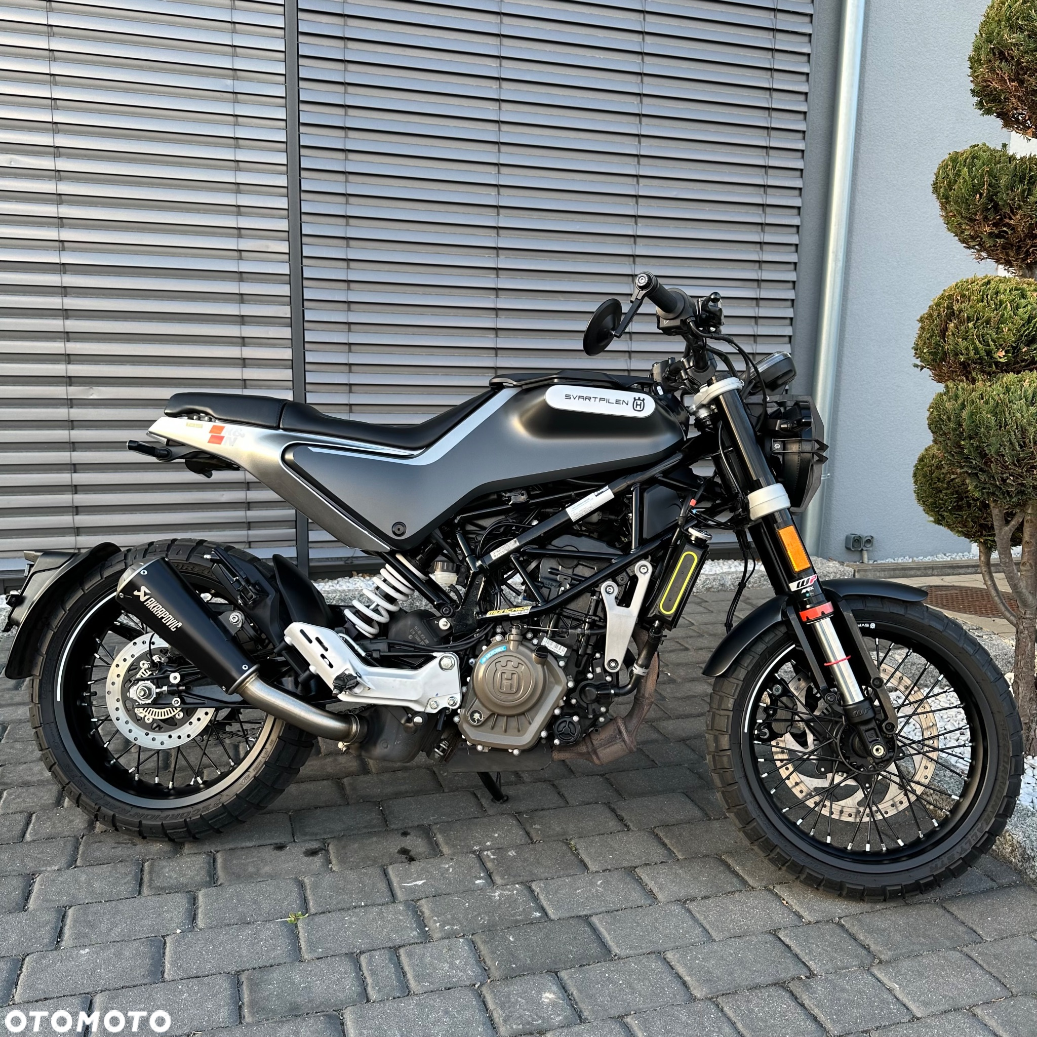 Husqvarna Svartpilen - 2