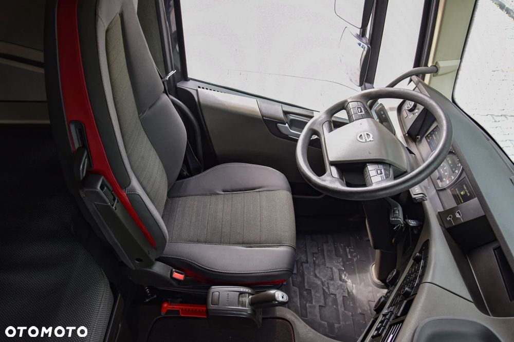 Volvo FH500 / EURO 6 / ACC / LEDY / NOWE OPONY / FULL SPILERY / SERWISOWANY / SPROWADZONY - 30