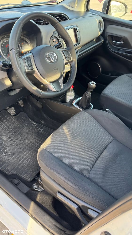 Toyota Yaris 1.33 Premium EU6 - 4