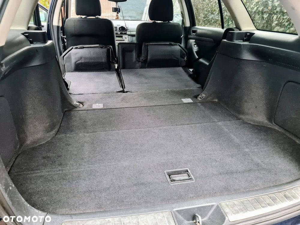 Toyota Avensis 2.2 D-4D Sol Plus - 14