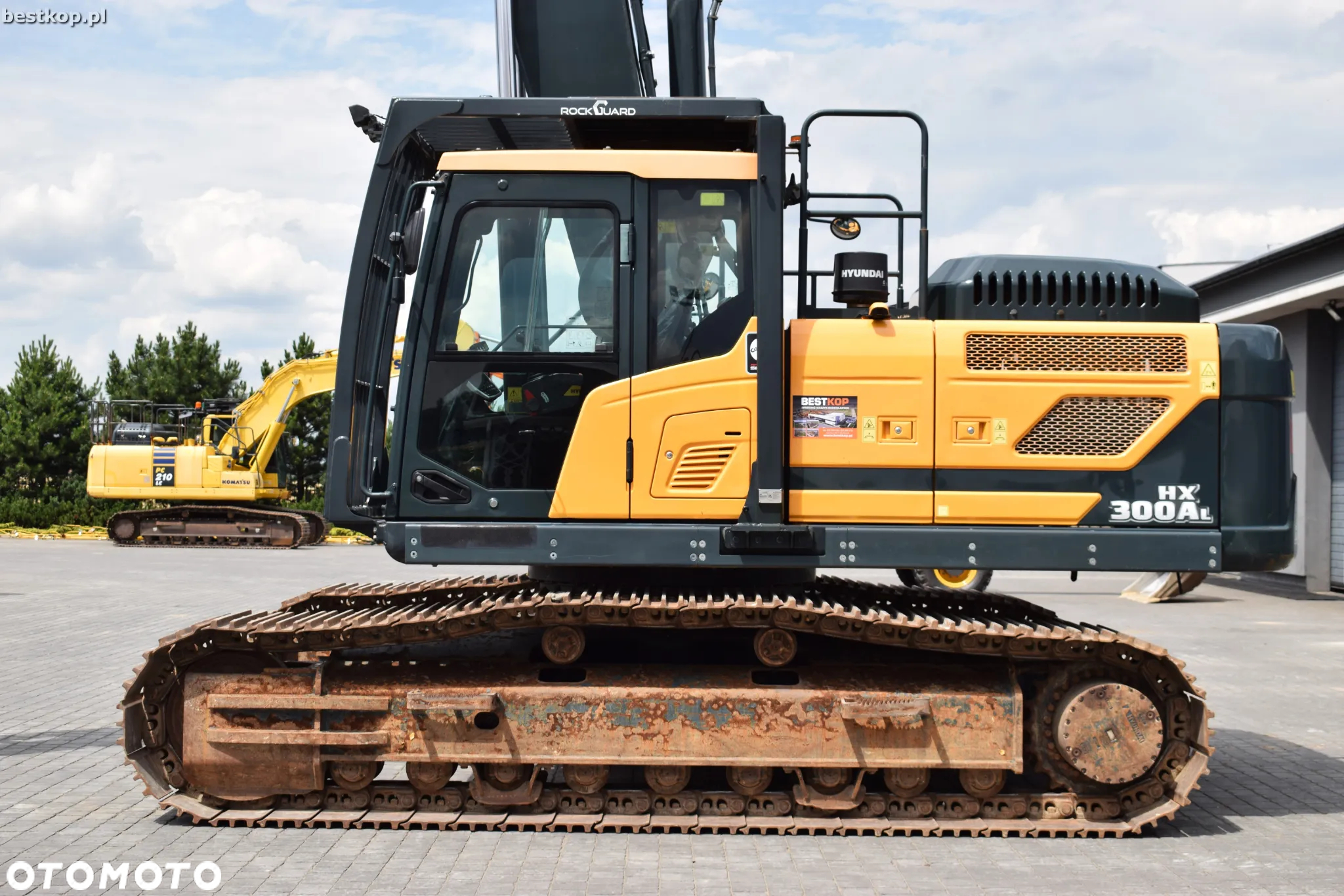 Hyundai HX300AL - 5