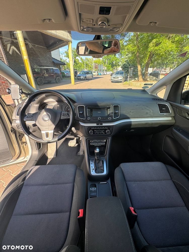 Volkswagen Sharan 2.0 TDI DSG BlueMotion Technology Comfortline - 27